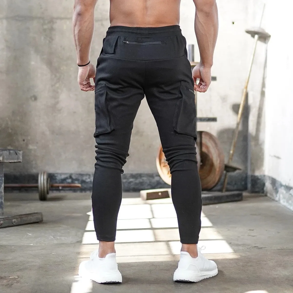 Calça casual masculina, calça de moletom, calça com cintura elástica, calça para todas as estações, moda masculina casual, calça de poliéster, calça de moletom para homens, calça estilo jogger, calça confortável para o dia a dia, moda masculina casual