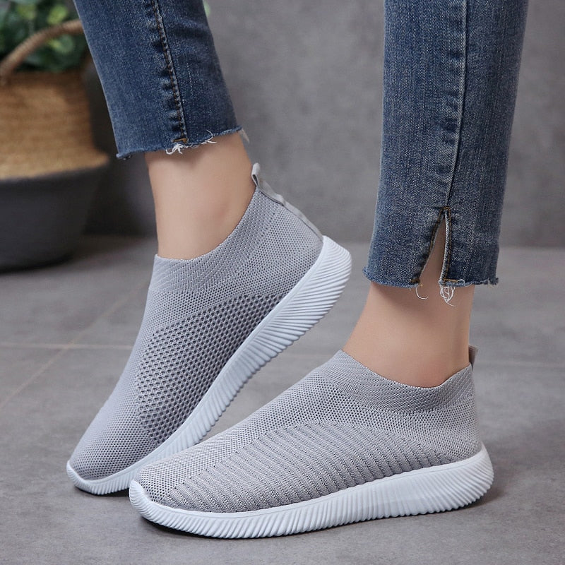 Sapatilha Casual Feminina Slip-On em Malha Respirável Yamid - Conforto e Estilo para o Dia a Dia