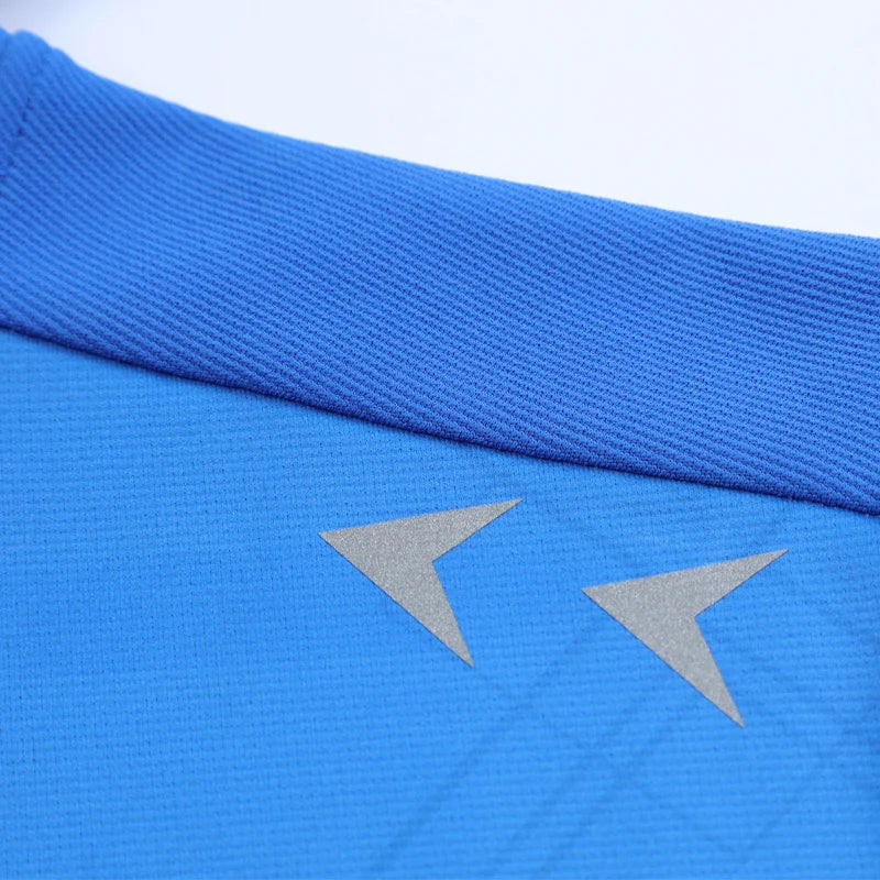 Jaqueta esportiva masculina, jaqueta com zíper, jaqueta de poliéster, moda esportiva, jaqueta flexível, roupa esportiva masculina, jaqueta confortável, jaqueta para homens, jaqueta casual
